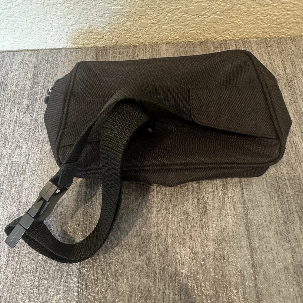 VINTAGE! Collectible Disneyland Black Marching Band Mickey Fannypack Handbag